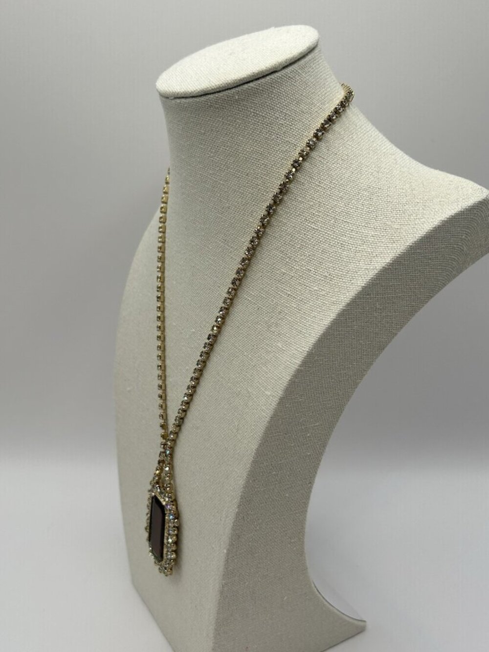 Vintage Statement Brown Glass Rhinestone Pendant Necklace Gold Tone Glam Style - Picture 5 of 16